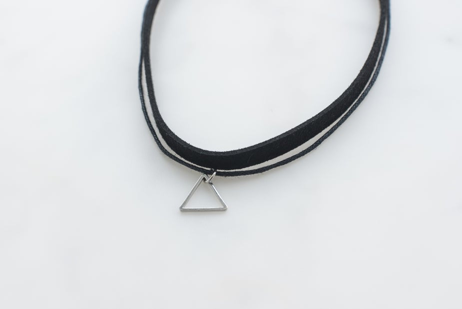 Choker with Triangle-Necklace