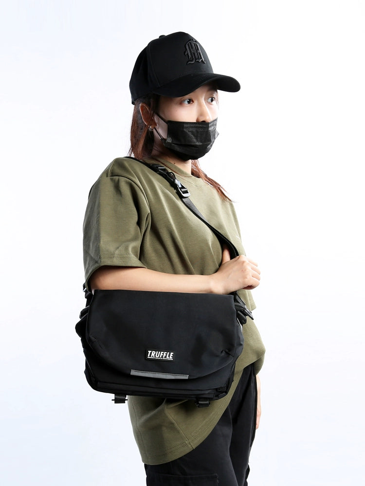 TRUFFLE Fashion One Shoulder Crossbody Bag Men's Casual Shoulder Bag Women's Trend Korean Student Postman Bag-